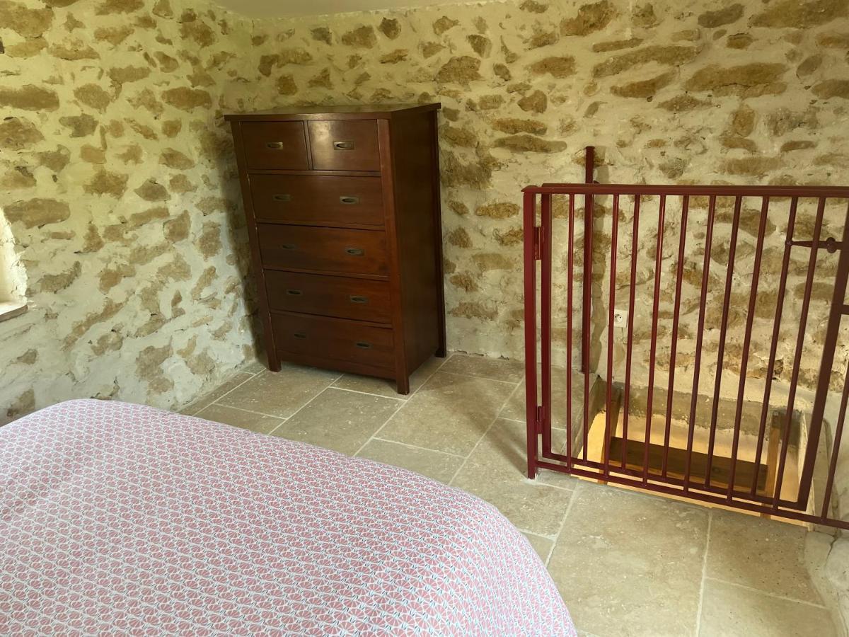 Cabanon Entoure De Montagnes Et D'Oliviers Villa Nyons Dış mekan fotoğraf