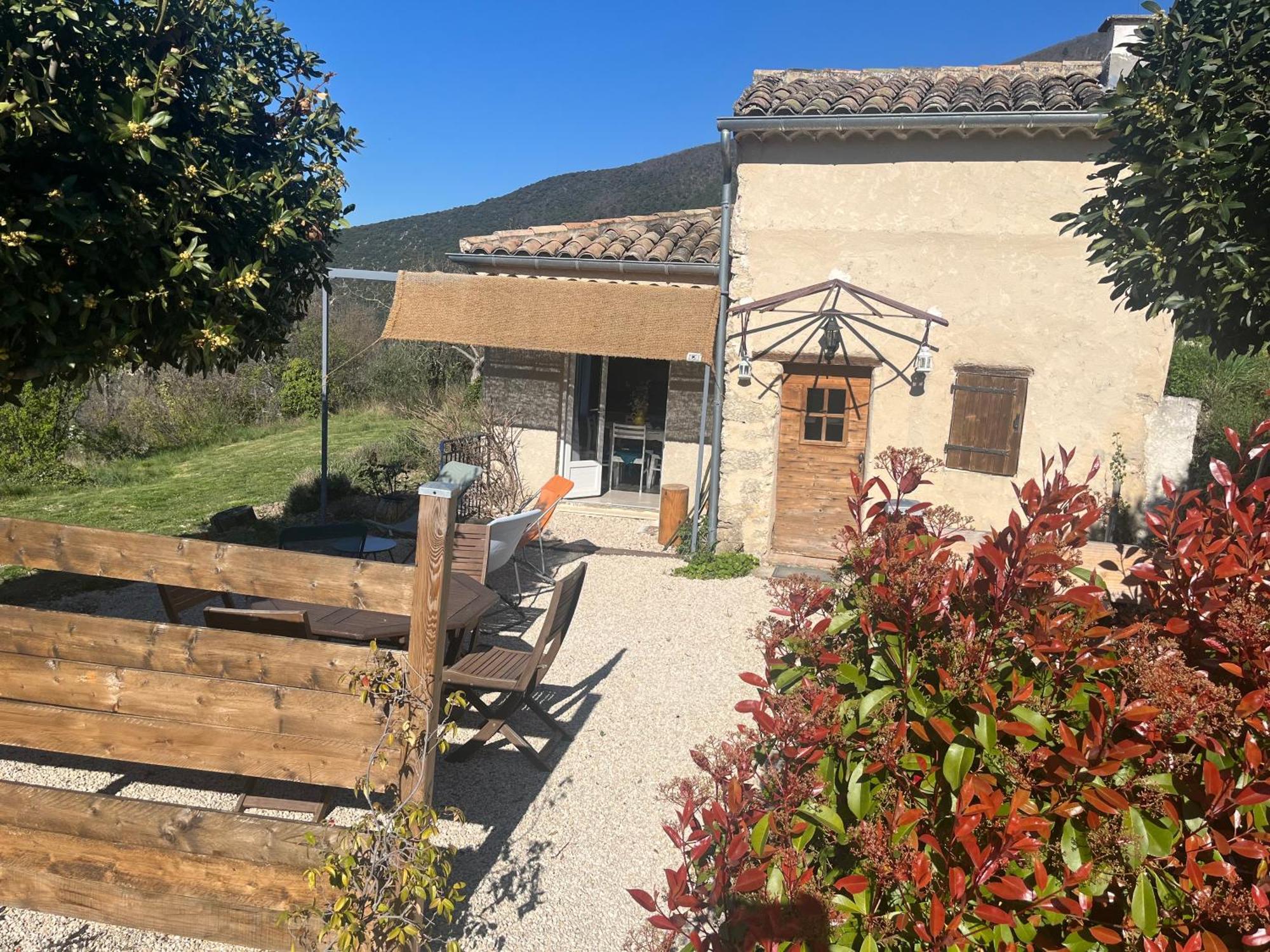 Cabanon Entoure De Montagnes Et D'Oliviers Villa Nyons Dış mekan fotoğraf
